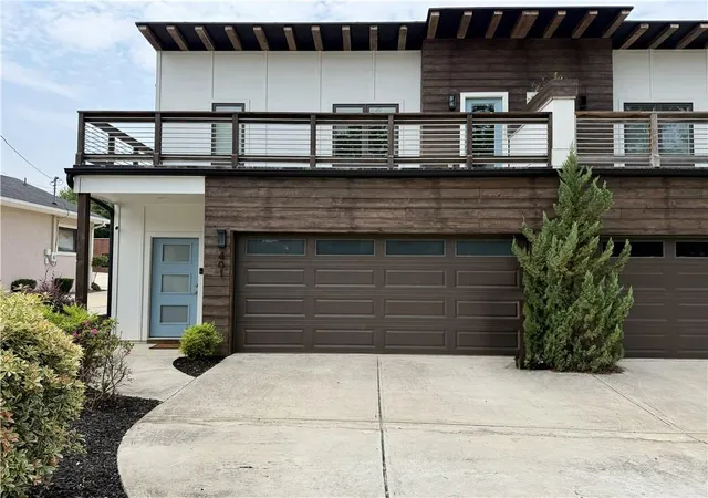 Photo 1 of Townhouse for sale at 401 Bradford St Nw #Unit A, Gainesville, GA 30501 | MLS# 7827515 | Listing updated on 2026-08-28