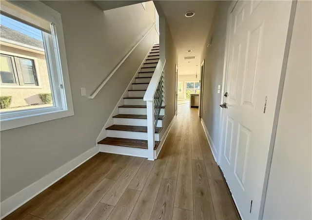 Photo 2 of Townhouse for sale at 401 Bradford St Nw #Unit A, Gainesville, GA 30501 | MLS# 7827515 | Listing updated on 2026-08-28