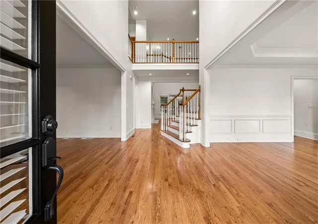 Photo 3 of Single family home for sale at 5005 Rosedown Pl, Roswell, GA 30076 | MLS# 7816369 | Listing updated on 2026-09-14