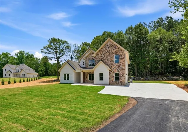 2nd image of 5139 Maroney Mill Rd, Douglasville, GA 30134 | MLS# 7797757