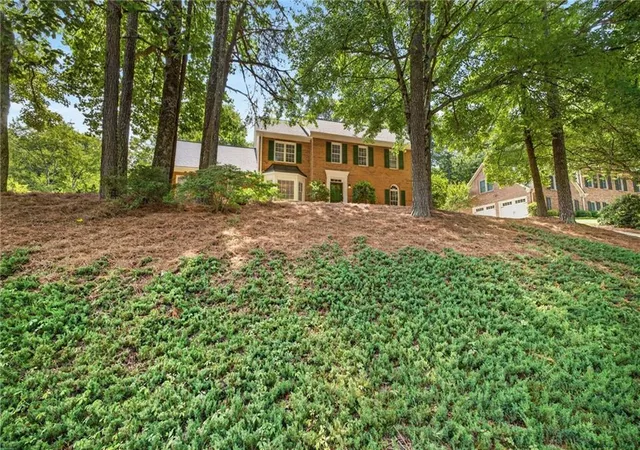 2nd image of 4150 Woodlark Ct Ne, Roswell, GA 30075 | MLS# 7773281