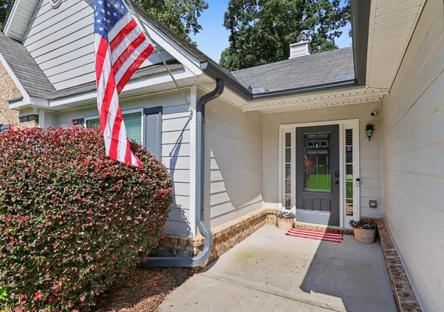 3rd image of 1750 Satilla Dr, Winder, GA 30680 | MLS# 7826512