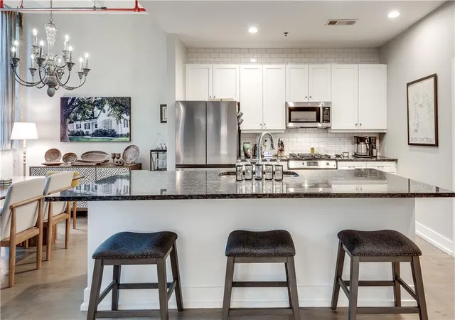 4th image of 33 Ponce De Leon Ave Ne, Atlanta, GA 30308