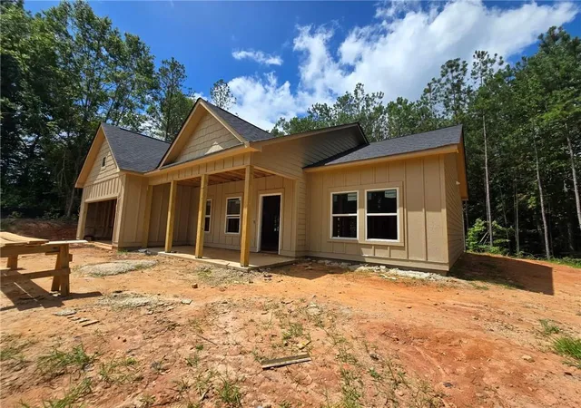 Photo 2 of Single family home for sale at 110 Anita Blvd, Carrollton, GA 30117 | MLS# 7814171 | Listing updated on 2026-10-05
