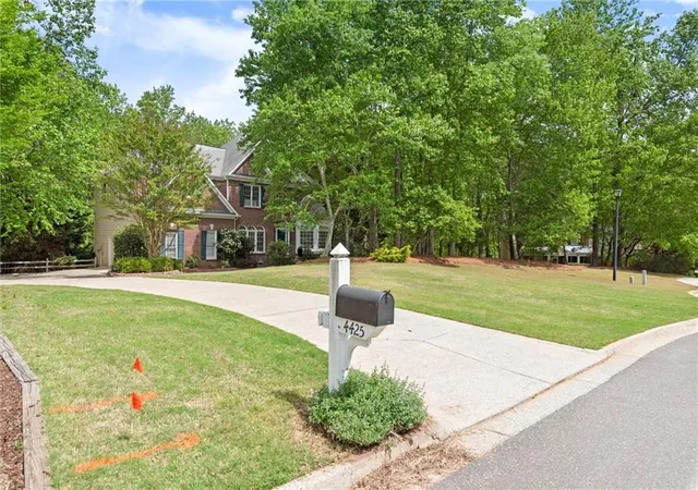 2nd image of 4425 Woodside Ct, Cumming, GA 30041 | MLS# 7710341
