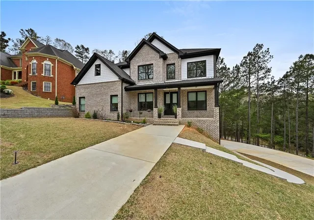 Photo 3 of Single family home for sale at 5610 Bent Grass Way, Douglasville, GA 30135 | MLS# 7748997 | Listing updated on 2026-05-28