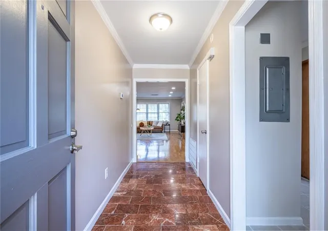 Listing Photo 3 - Condo for sale in building located at 2404 Northlake Ct NE, Atlanta, GA 30345