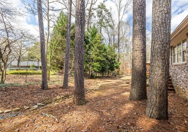 Listing Photo 2 - Condo for sale in building located at 2404 Northlake Ct NE, Atlanta, GA 30345