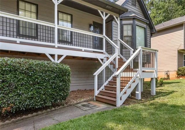 3rd image of 1798 Trophy Dr, Marietta, GA 30062 | MLS# 7814080