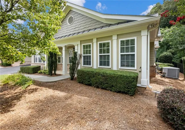 3rd image of 2623 Grapevine Cir, Cumming, GA 30041