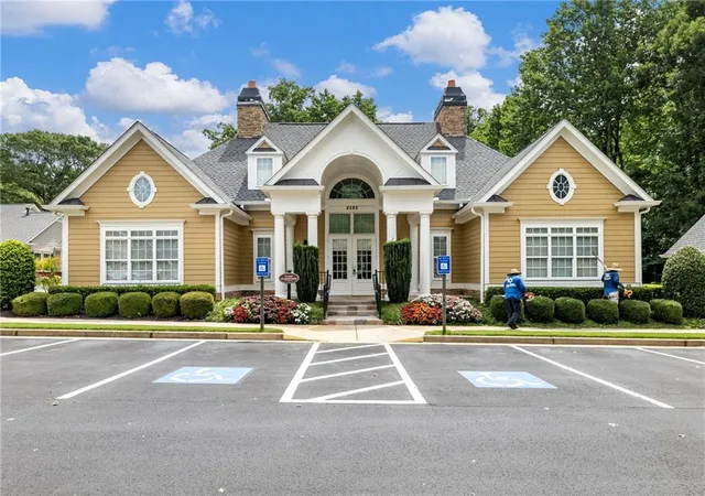 2nd image of 2623 Grapevine Cir, Cumming, GA 30041