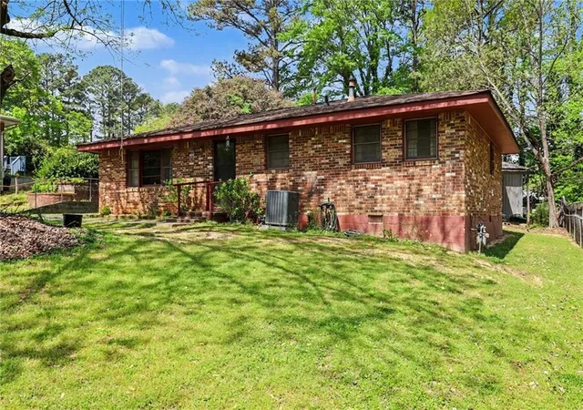 Photo 1 of Sale Pending at 7019 Lakeview Ln, Atlanta, GA 30360 | MLS# 7796381 | Listing updated on 2026-09-08