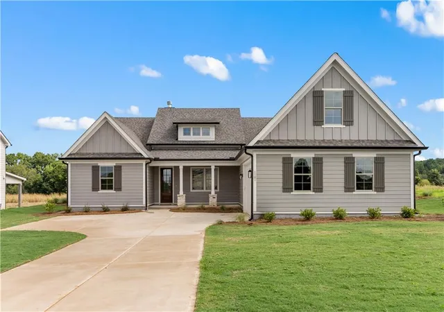 1st image of 1101 Madison Hills Dr, Madison, GA 30650 | MLS# 7775114