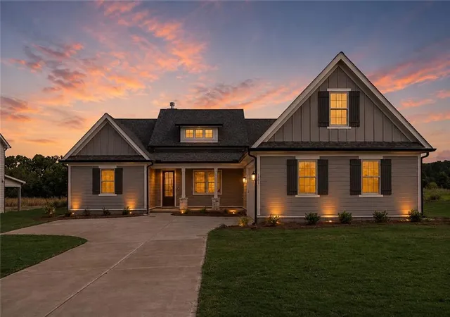 2nd image of 1101 Madison Hills Dr, Madison, GA 30650 | MLS# 7775114