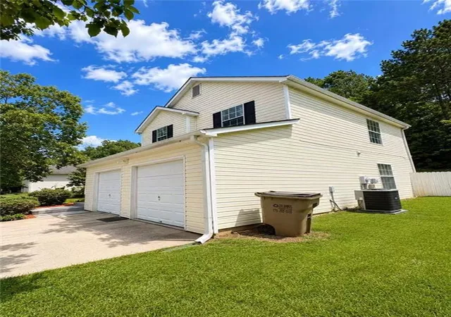 Photo 2 of Single family home for sale at 182 Brandon Ridge Cir, Stockbridge, GA 30281 | MLS# 7820833 | Listing updated on 2026-09-30