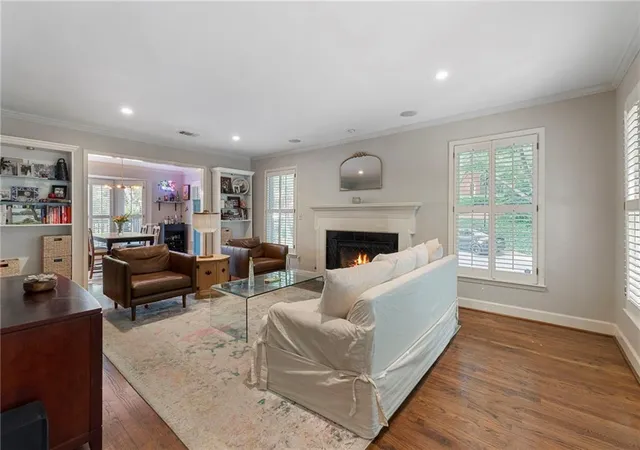 3rd image of 1404 Defoors Mill Dr Nw, Atlanta, GA 30318 | MLS# 7773877