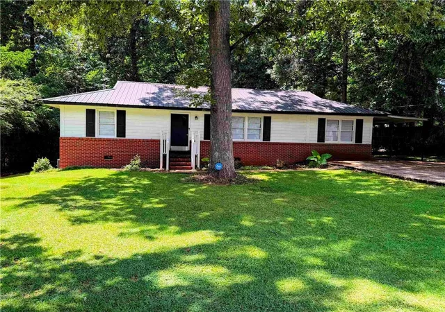 1st image of 105 Dogwood Dr, La Grange, GA 30241 | MLS# 7807479