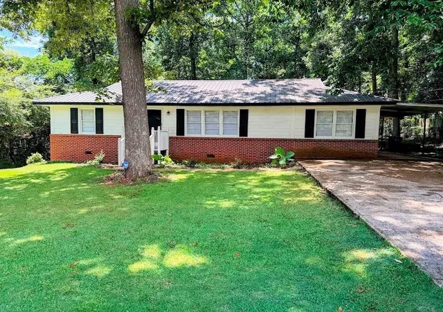 2nd image of 105 Dogwood Dr, La Grange, GA 30241 | MLS# 7807479