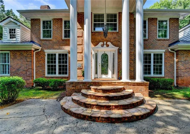 5th image of 385 Five Acre Rd, Alpharetta, GA 30004 | MLS# 7760443
