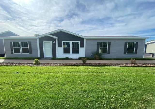 1st image of 320 Thomas St, Eatonton, GA 31024 | MLS# 7810912