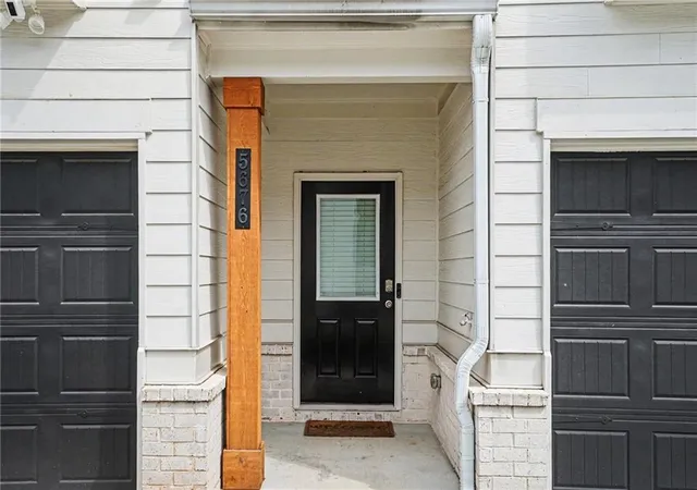 3rd image of 5676 Rockfern Dr, Lilburn, GA 30047 | MLS# 7776445
