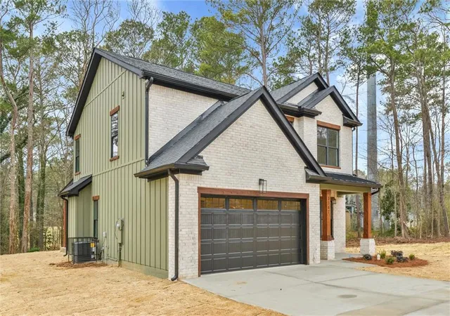 2nd image of 3367 Dodson Dr, Atlanta, GA 30344 | MLS# 7814150