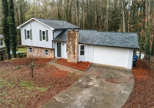 Photo 1 of Single family home for sale at 3043 Fireside Dr, Snellville, GA 30078 | MLS# 7732339 | Listing updated on 2026-09-14