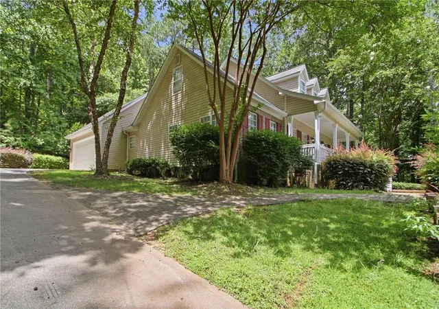 3rd image of 30 Edge Dr, Oxford, GA 30054 | MLS# 7794374