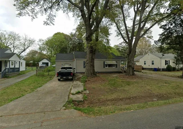 1st image of 1879 Alexander St Se, Smyrna, GA 30080 | MLS# 7810663
