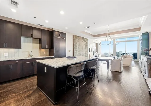 3rd image of 3630 Peachtree Rd Ne #2002, Atlanta, GA 30326 | MLS# 7718295