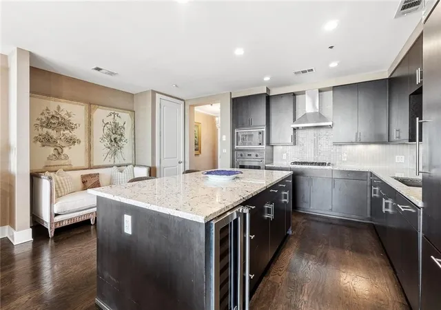 4th image of 3630 Peachtree Rd Ne #2002, Atlanta, GA 30326 | MLS# 7718295