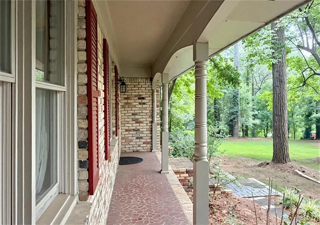 Photo 2 of Sale Pending at 5580 Leather Stocking Ln, Stone Mountain, GA 30087 | MLS# 7786210 | Listing updated on 2026-08-25