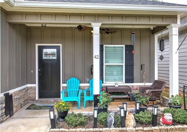 Photo 4 of Single family home for sale at 42 Courtyard Ln, Cartersville, GA 30120 | MLS# 7791500 | Listing updated on 2026-06-30