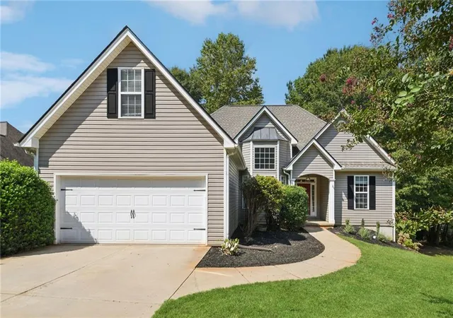 2nd image of 173 Freeman Forest Dr, Newnan, GA 30265 | MLS# 7746454
