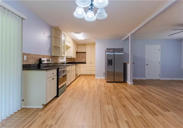 Photo 4 of Single family home for sale at 2888 Mockingbird Cir, Duluth, GA 30096 | MLS# 7788130 | Listing updated on 2026-06-18