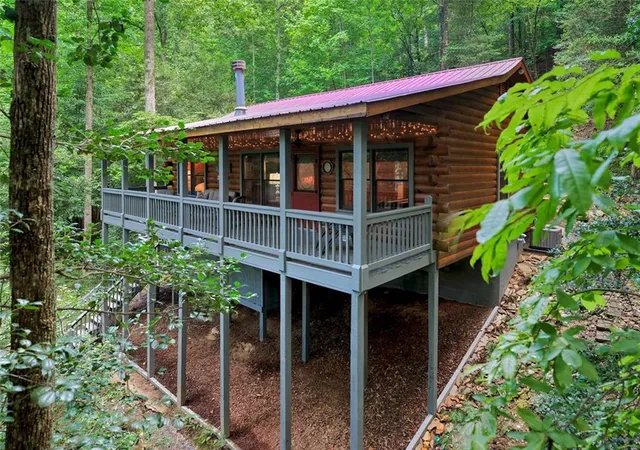 Photo 3 of Sale Pending at 234 Holly Holw Rd, Blue Ridge, GA 30513 | MLS# 7818920 | Listing updated on 2026-09-15