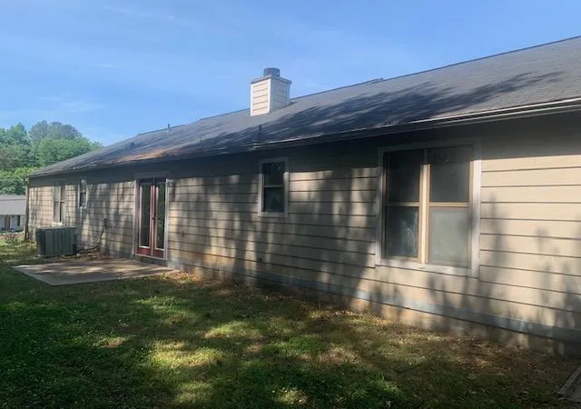 Photo 3 of Single family home for sale at 402 River Point Dr, Woodstock, GA 30188 | MLS# 7771529 | Listing updated on 2026-09-12