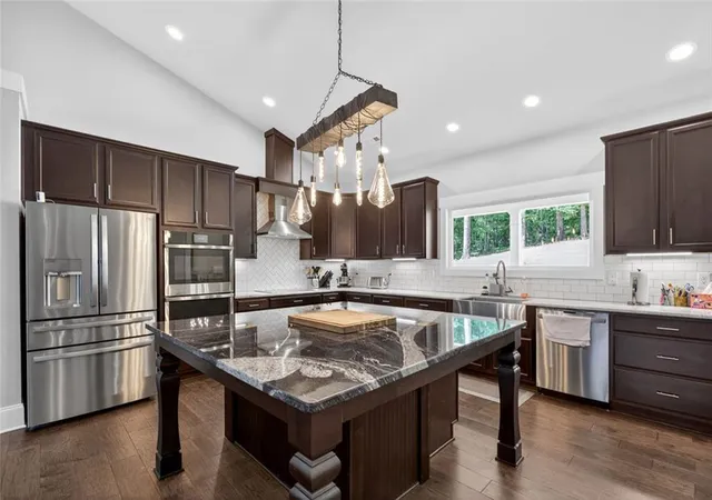 Photo 2 of Sale Pending at 173 W Lake Blvd, Carrollton, GA 30116 | MLS# 7808979 | Listing updated on 2026-09-05