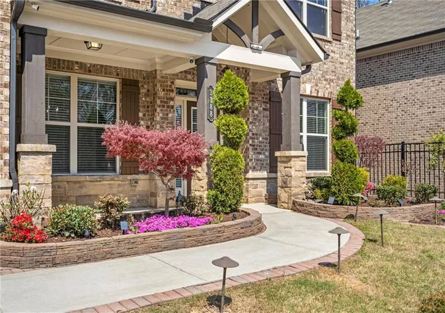 2nd image of 3188 Ivy Crossing Dr, Buford, GA 30519 | MLS# 7807132