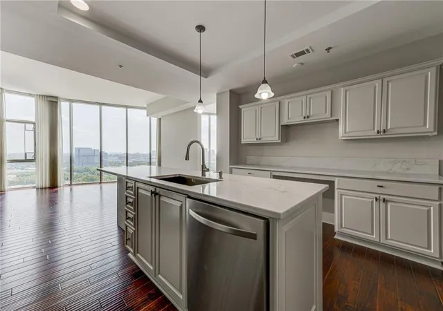 4th image of 4561 Olde Perimeter Wy #2102, Atlanta, GA 30346 | MLS# 7812523