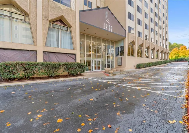 2nd image of 2479 Peachtree Rd Ne #506, Atlanta, GA 30305 | MLS# 7683191
