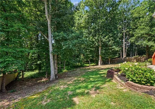 Homes for sale in Loganville, GA | 918 Edgewater Dr, Loganville, GA 30052 | MLS# 7789938