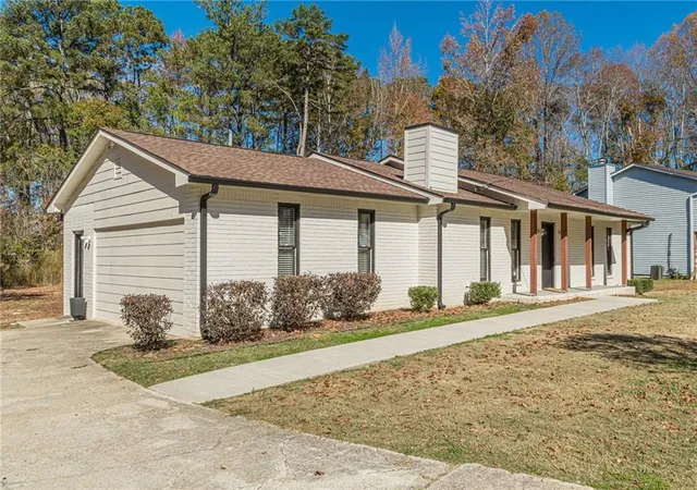2nd image of 9531 Winding Way Ln, Jonesboro, GA 30238 | MLS# 7682850