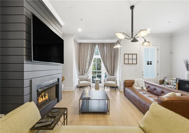 2nd image of 320 Concord St, Alpharetta, GA 30009 | MLS# 7739905