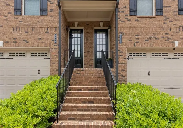 Photo 3 of Townhouse for sale at 5936 Norfolk Chase Rd, Peachtree Corners, GA 30092 | MLS# 7791766 | Listing updated on 2026-08-25