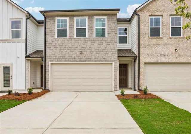 1st image of 322 Dearborn Dr, Cartersville, GA 30120 | MLS# 7805621