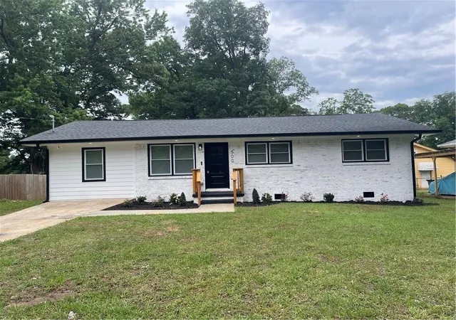 1st image of 500 Se Hutchens Rd Se, Atlanta, GA 30354 | MLS# 7779422