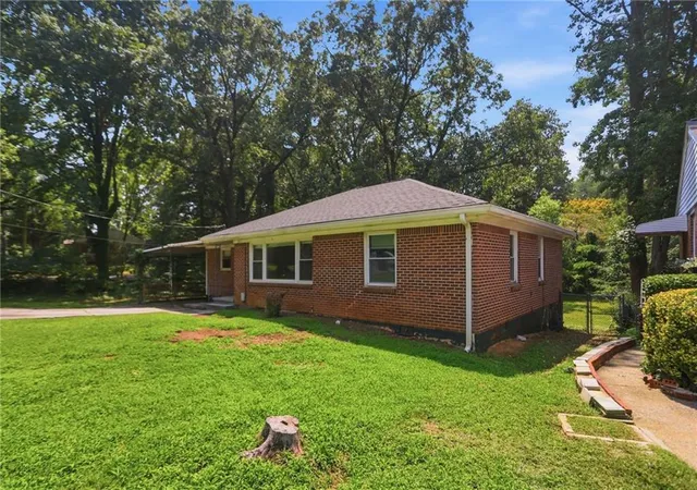 3rd image of 2651 Plantation Dr, Atlanta, GA 30344 | MLS# 7813640