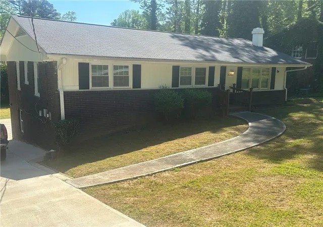 Photo 1 of Sale Pending at 2362 Maxwell Dr Sw, Atlanta, GA 30311 | MLS# 7823833 | Listing updated on 2026-10-02