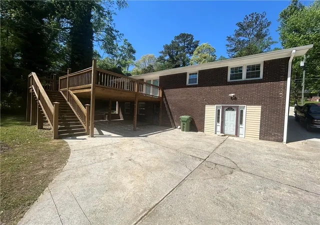 Photo 2 of Sale Pending at 2362 Maxwell Dr Sw, Atlanta, GA 30311 | MLS# 7823833 | Listing updated on 2026-10-02